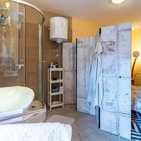 House With Wifi - 24872 Holiday home